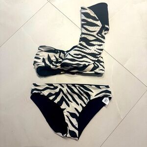 Juan de Dios swimwear , bikini in zebra print